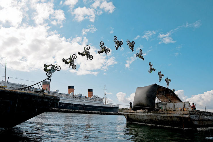 metzger-barge-sequence-fmx-school.com.JPG