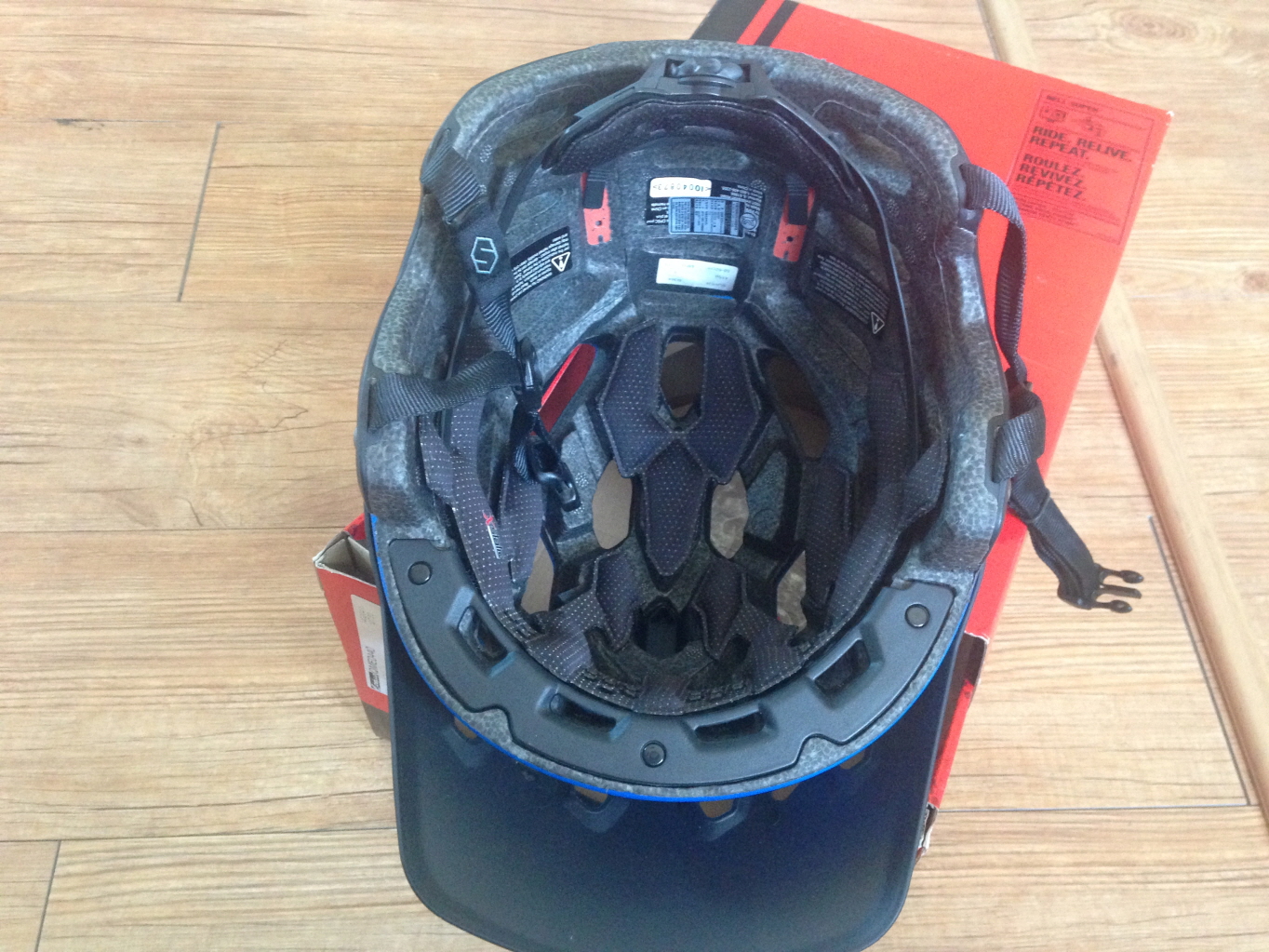 RIMG_5442.JPG : 벨 슈퍼 헬멧 (올마용) 팝니다 ^^