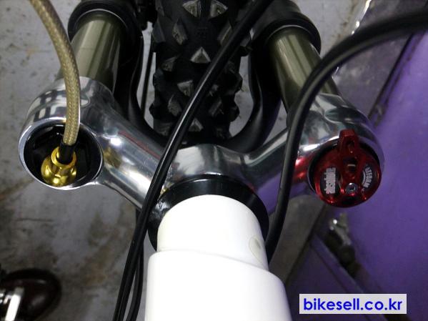 사본_-DSCF0250(0)(0)(0).jpg : bmw 마운틴바이크 엔듀로 산악자전거 판매합니다.