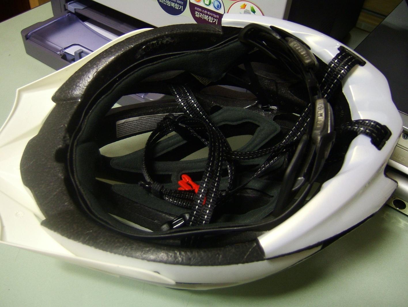 Helmet 002.jpg